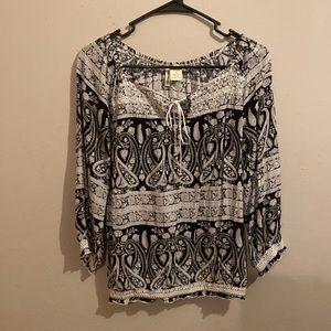 Passport black and white ladies blouse. Size small